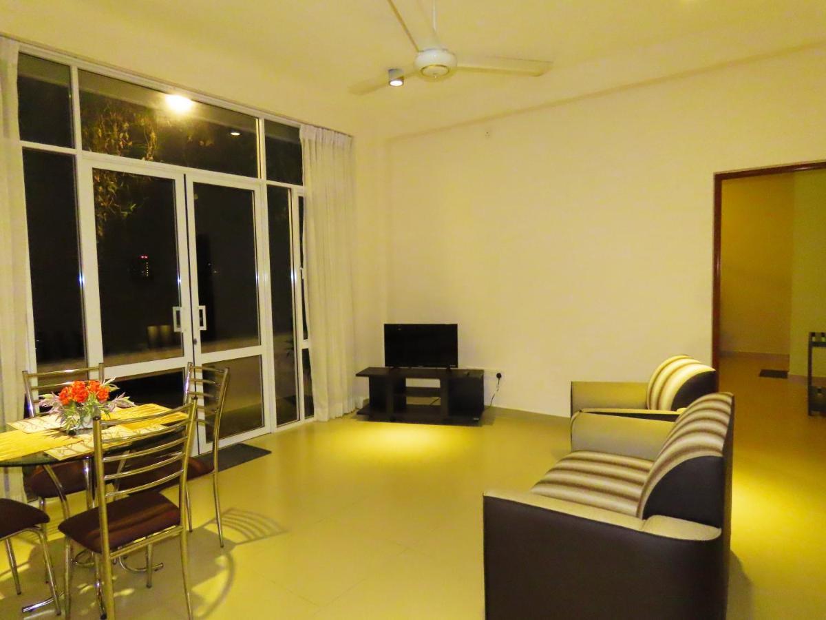 Vivas Residencies Luxury Apartments Dehiwala-Mount Lavinia Dış mekan fotoğraf